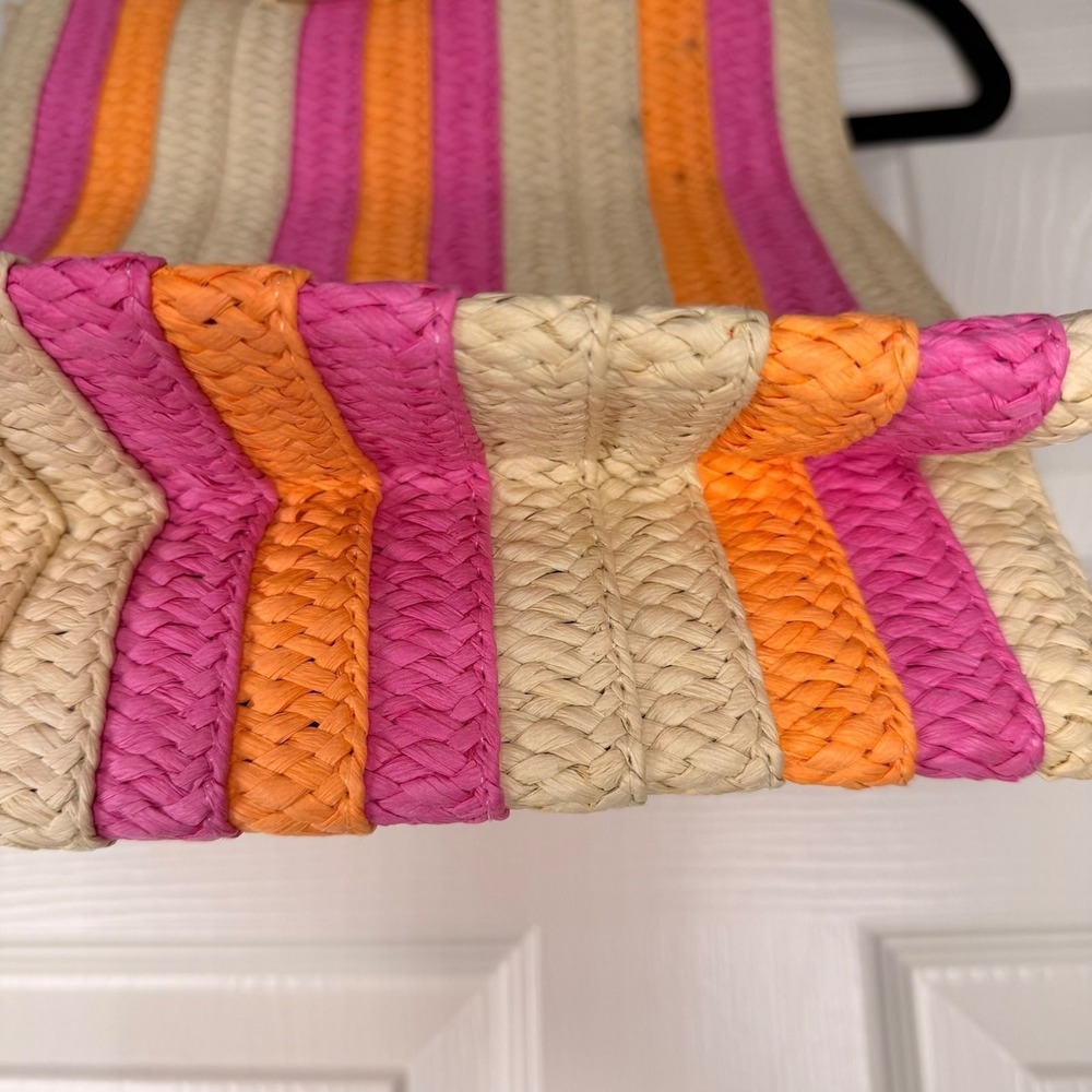 #123 Shiraleah Straw Tote Bag Pink Orange Striped Wooden Handle Fringed - Picture 5 of 11